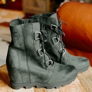 Women’s Joan of Arctic Wedge Black Ankle Lace Boot